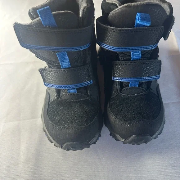 Merrell Kids Black and Blue Adventure Boots - Picture 1 of 6